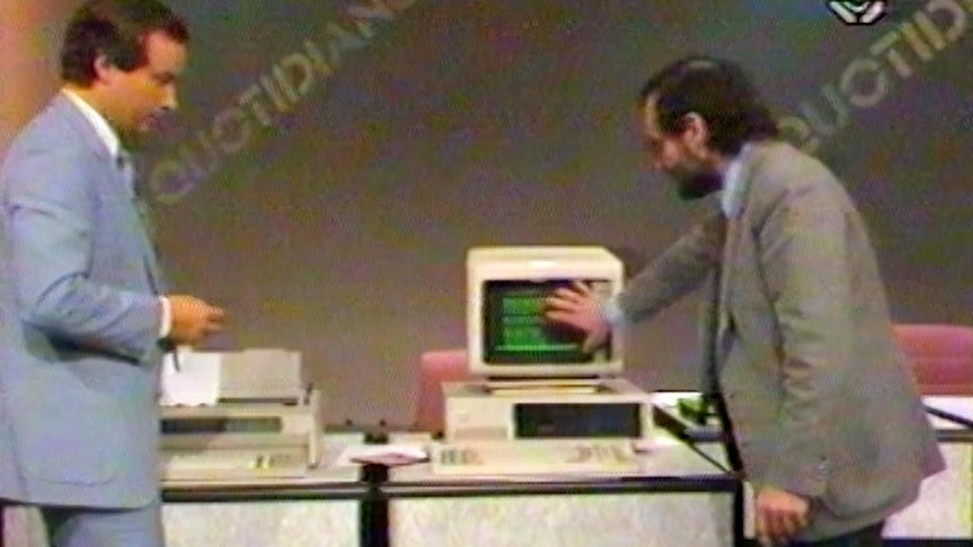 8021480_Il Quotidiano_Computer PC floppy disk.jpg