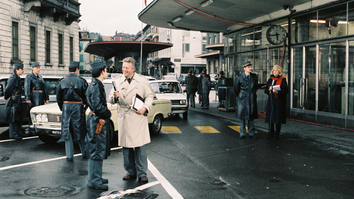 Trovarsi in casa — presentano Guido Zenari e Joyce Pattacini (accanto a lei il comandante Fiorenzo Rossinelli). Chiasso, 1984
