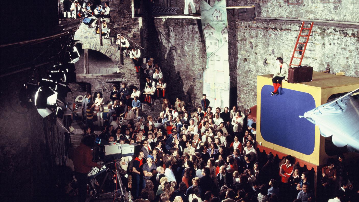 Festa nazionale — sullo schermo Dimitri. Bellinzona, 1976