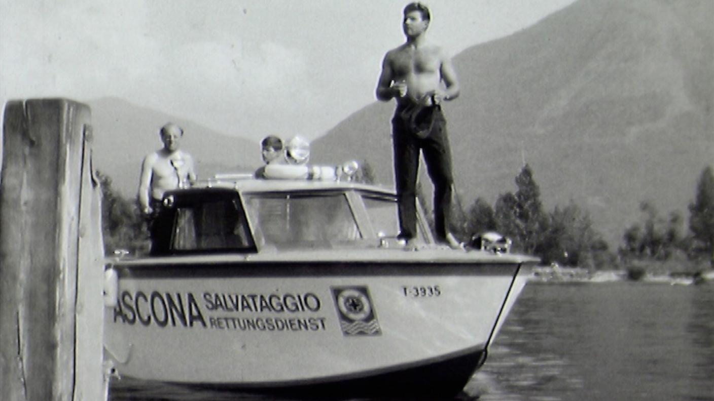 2079008_Il_Regionale_ricostruzione_affondamento_Squalo_Tigre_Edoardo_De_Paoli_Franco_Viganò.JPG