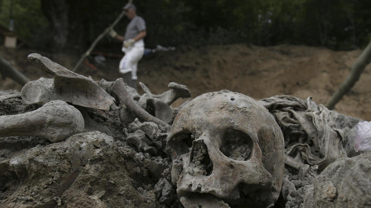 Esumazioni di cadaveri vicino a Srebrenica, 2007