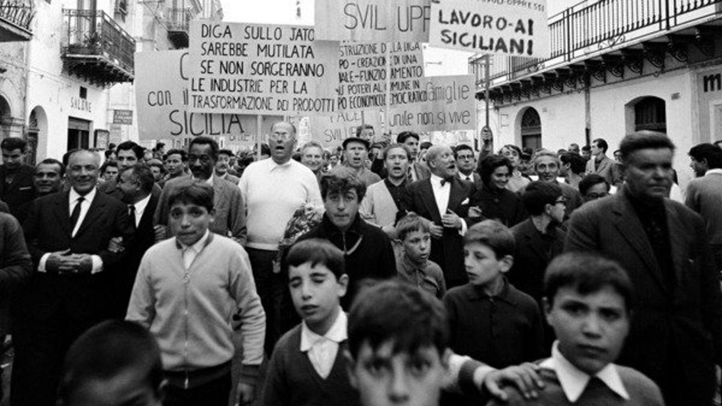 Marcia_della_protesta_e_della_speranza_per_la_pace_e_per_lo_sviluppo_socio-economico_della_Sicilia_occidentale.jpg