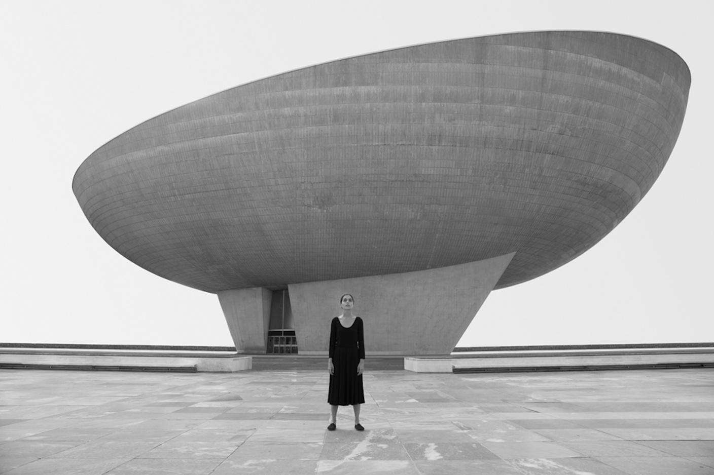Shirin Neshat, Roja, 2016 © Shirin Neshat. Courtesy l’artista e Gladstone Gallery.jpg