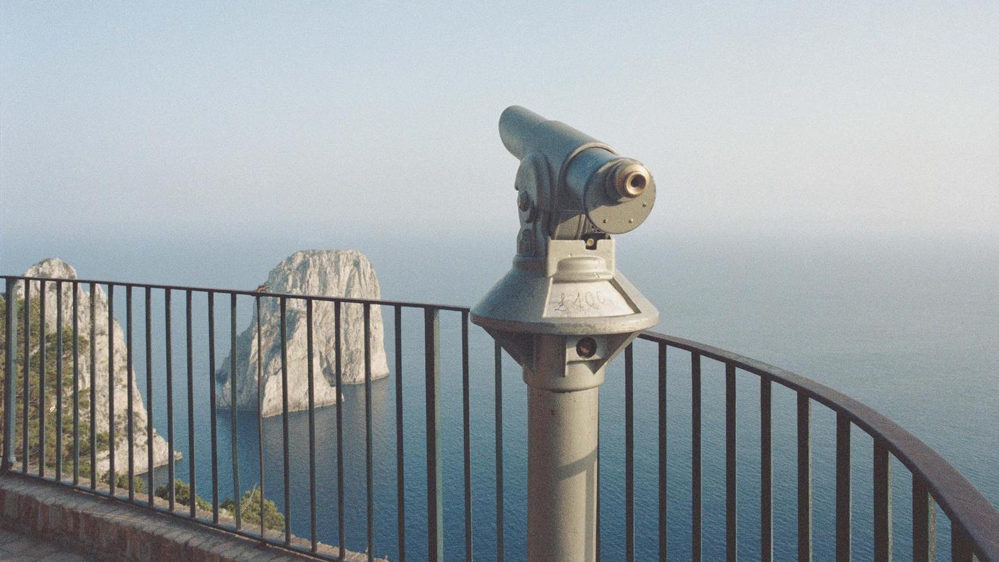 Luigi Ghirri, Capri, 1981. Courtesy Eredi di Luigi Ghirri. © Eredi di Luigi Ghirri..jpg