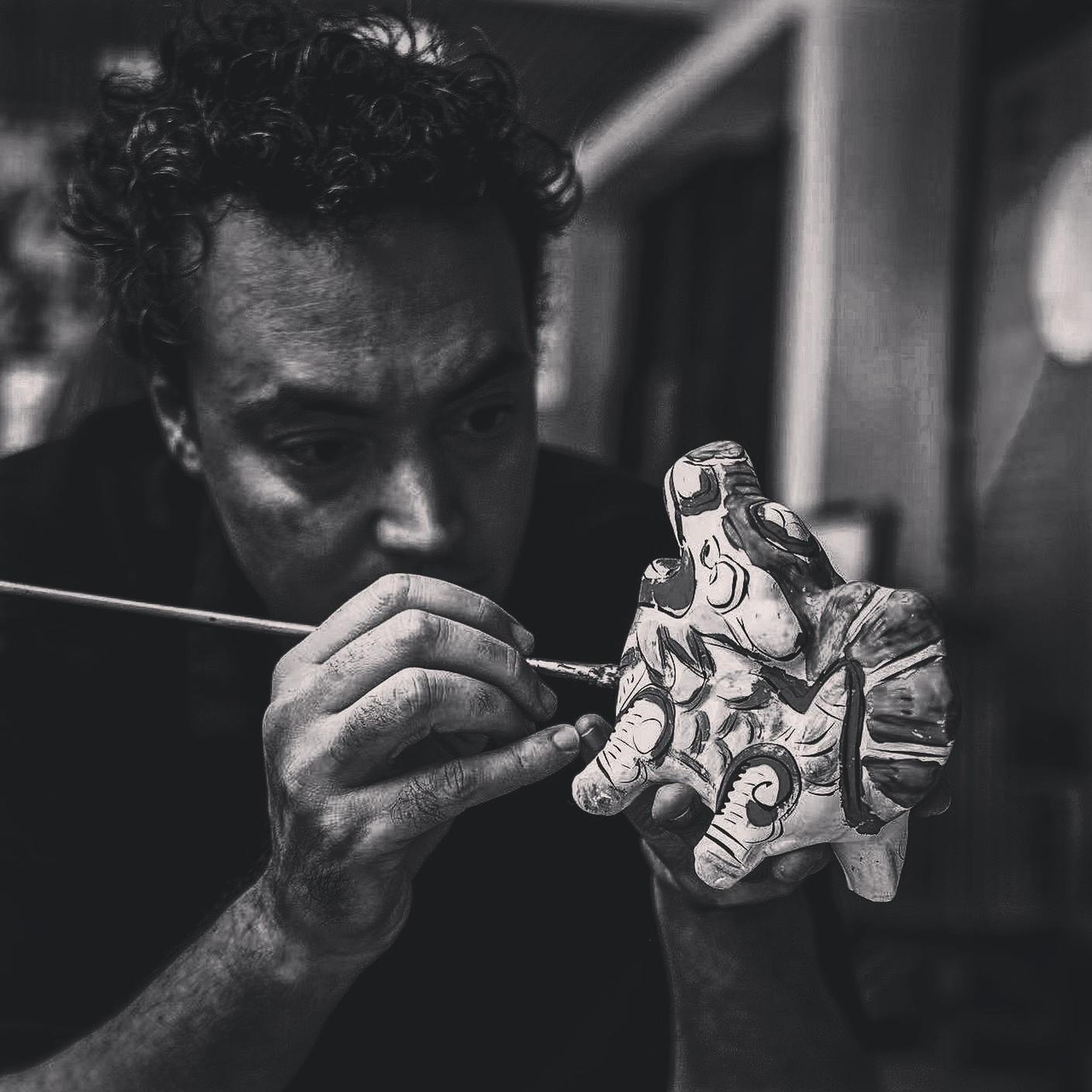 Han Sessions, creando arte.JPG