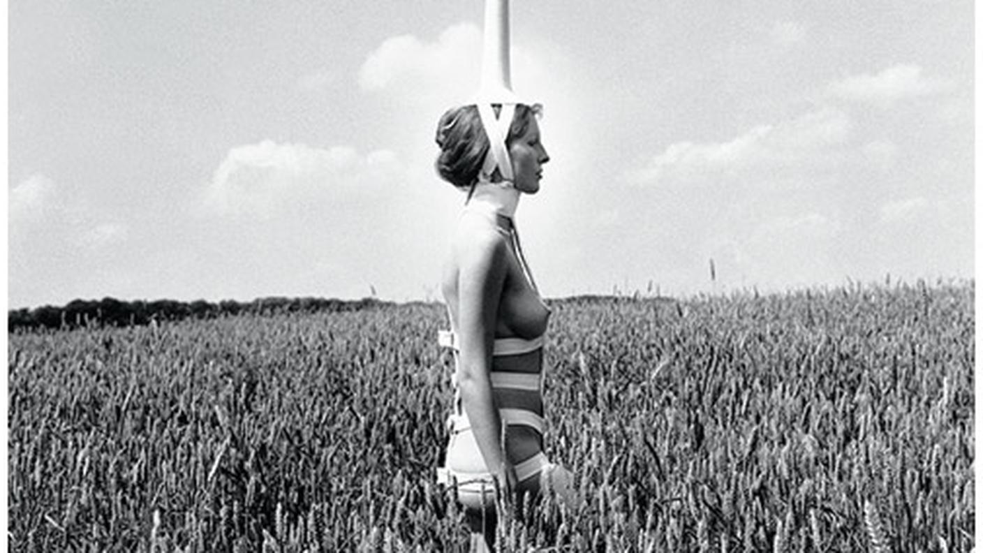 Rebecca Horn, Einhorn (Unicorn), 1970-72. Foto Achim Thode. Courtesy and © the artist.jpg