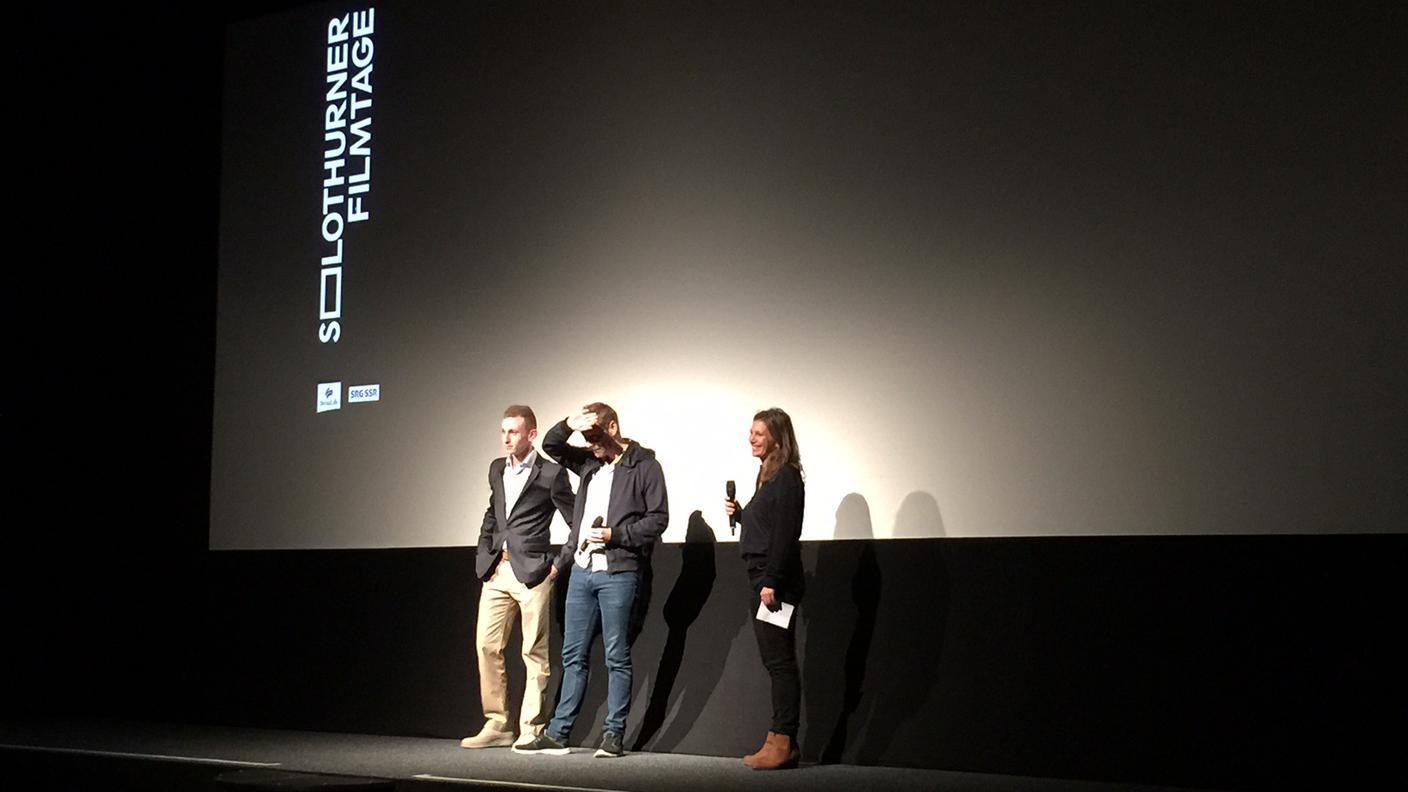 Kacey Mottet Klein e il regita Guillaume Senez sul palco