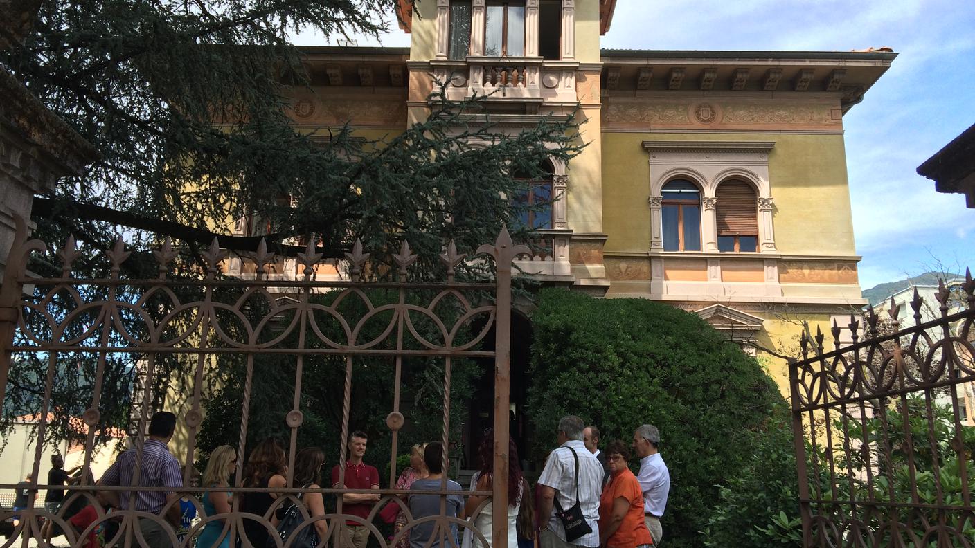 Casa Flora - Fan Day 