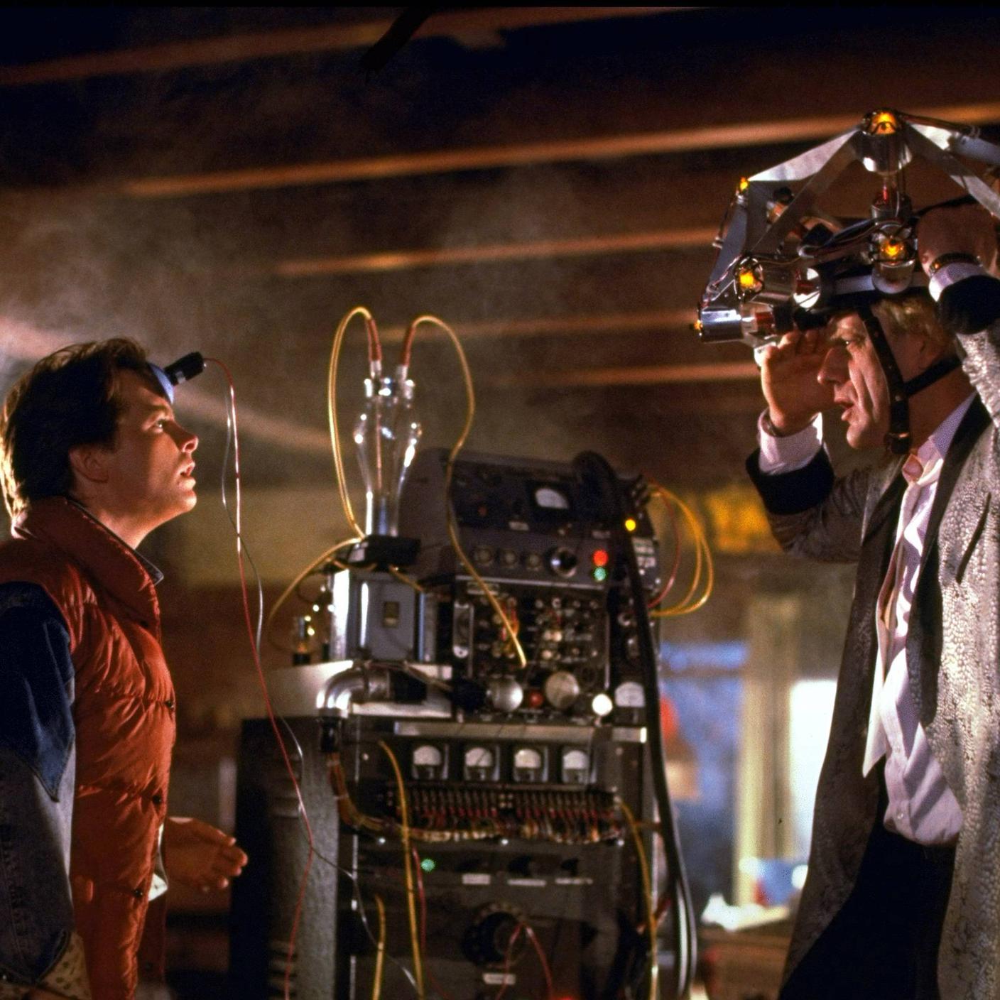 Michael J. Fox e Christopher Lloyd in "Ritorno al futuro" di Robert Zemeckis