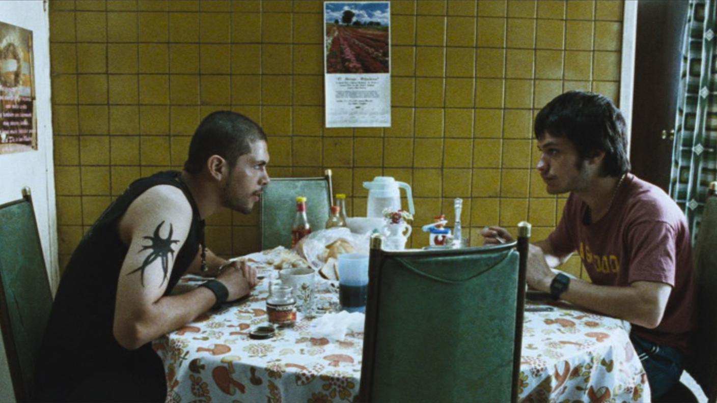 Amores Perros_Alejandro G. Iñárritu.jpg