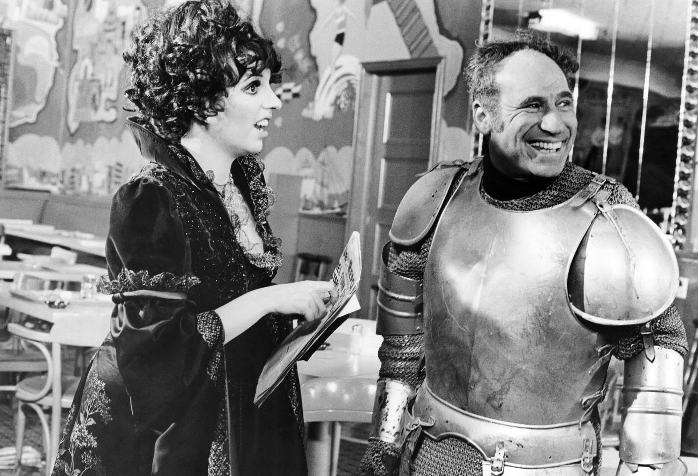 Liza Minnelli sul set con Mel Brooks, 1976