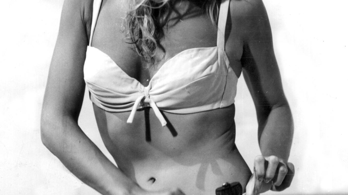 Ursula Andress 007.jpg