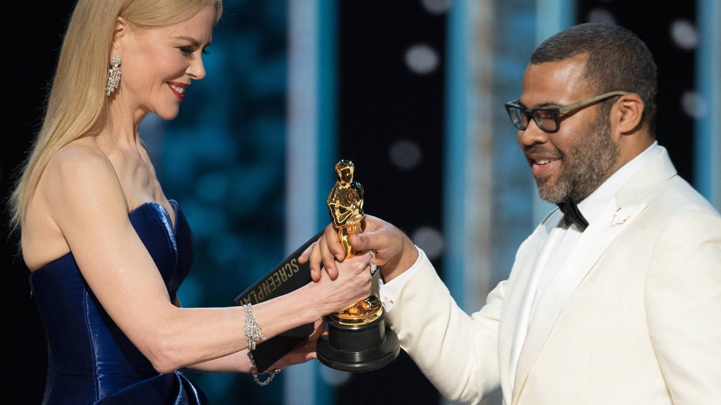 Jordan Peele riceve l'OScar per la Miglior sceneggiatura per "Get Out", 2018