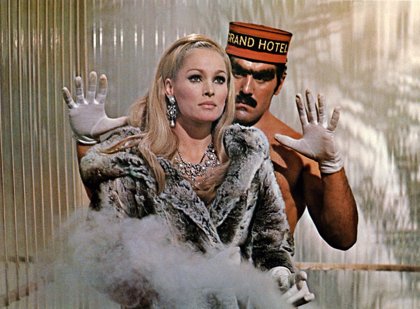 Con Ursula Andress in Le dolci signore, 1968
