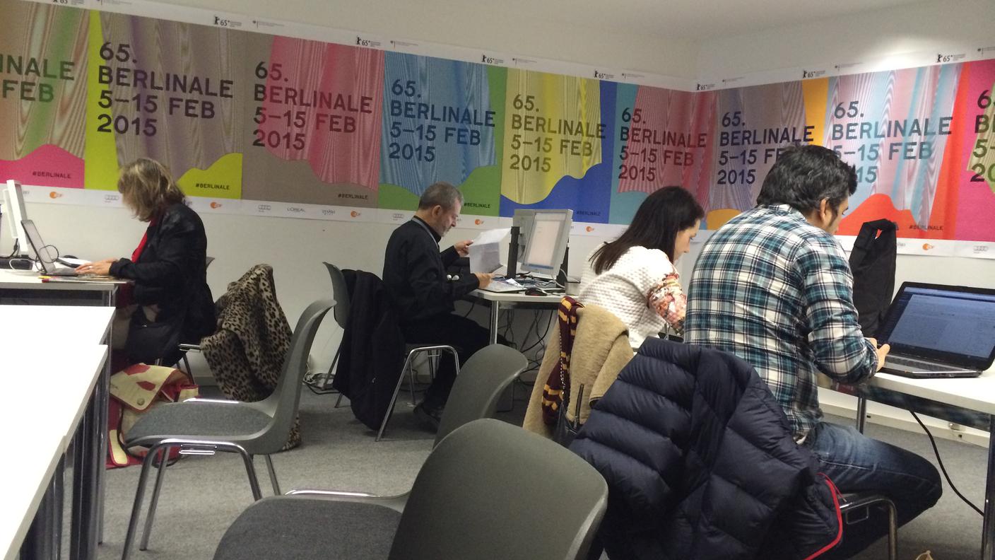 Sala stampa semivuota: sono tutti alle Sfumature