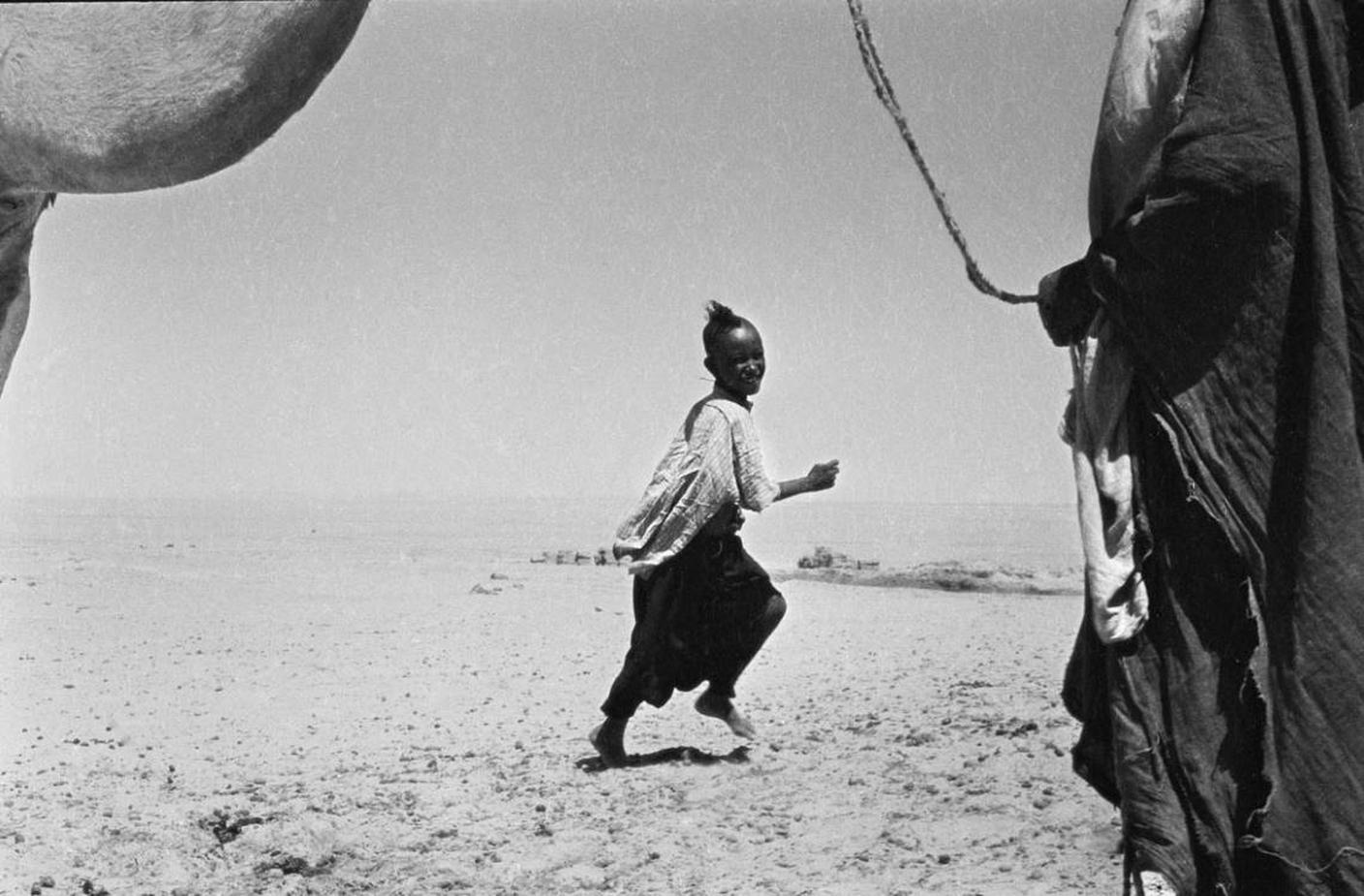 Mario Dondero, Pastori nomadi nel Sahara, Assamaka, Niger, 1966.jpg