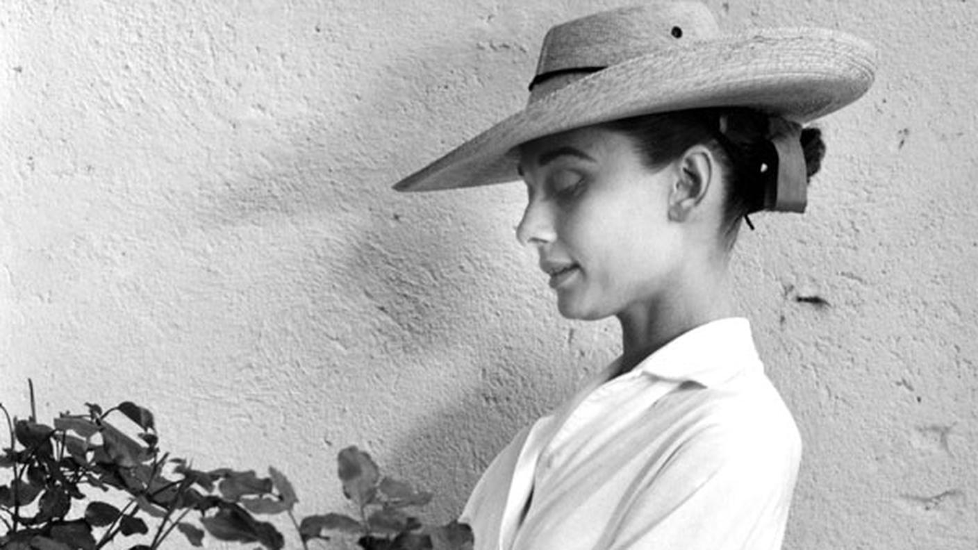 Inge Morath, Audrey Hepburn sul set di Unforgiven, Messico, 1959