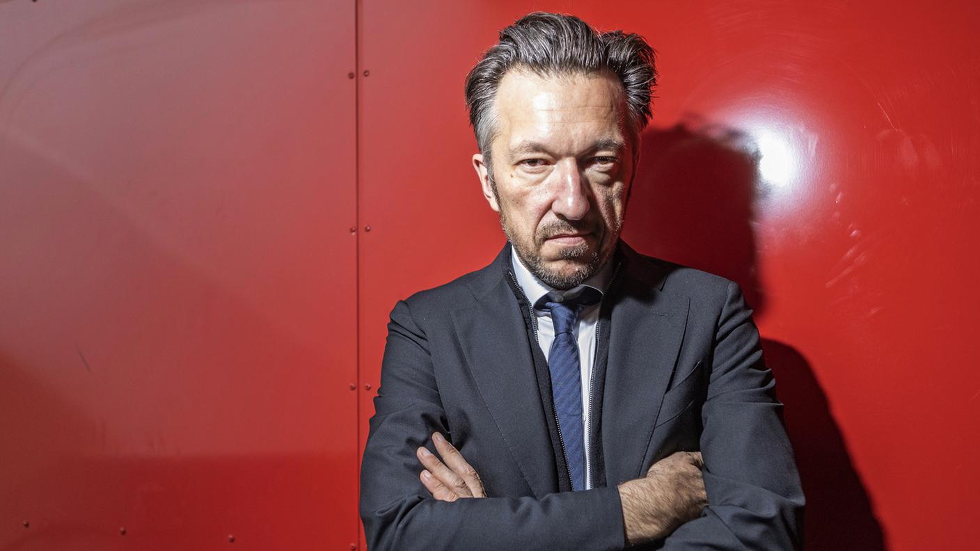 Lo scrittore svizzero Lukas Bärfuss nel 2019