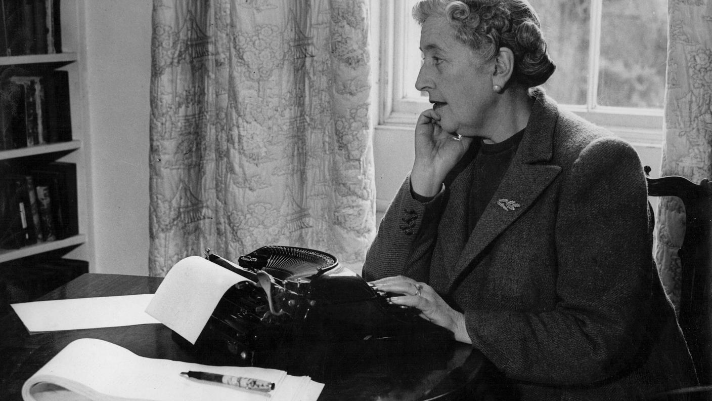 Agatha Christie nella sua casa nel Devonshire, 1946