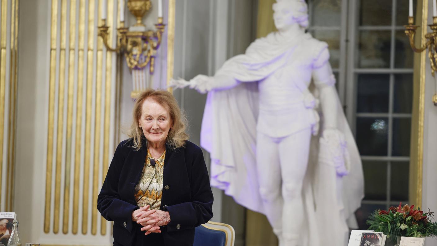 Annie Ernaux in Svezia per il Nobel 2022
