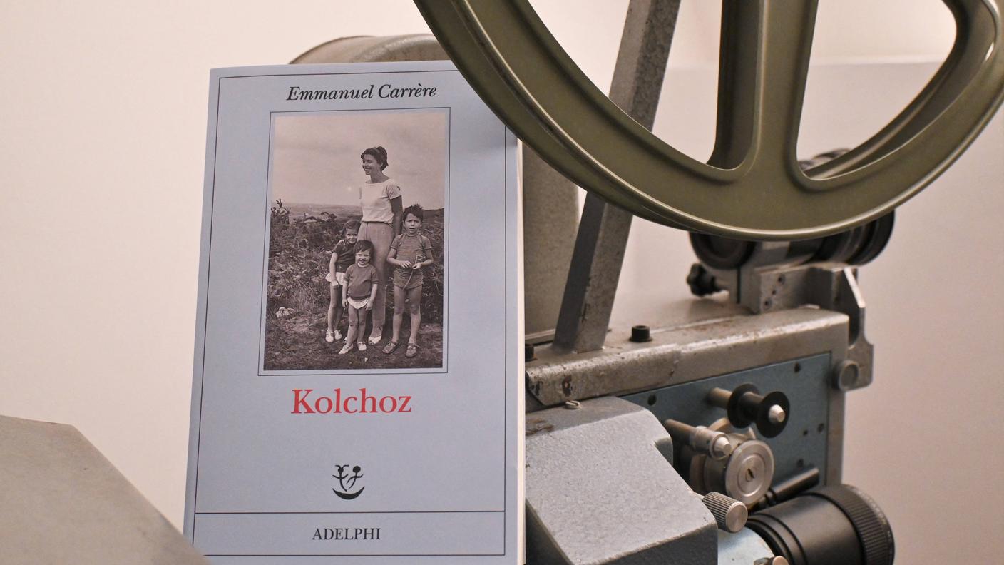 Copertina di "Kolchoz" di Emmanuel Carrère