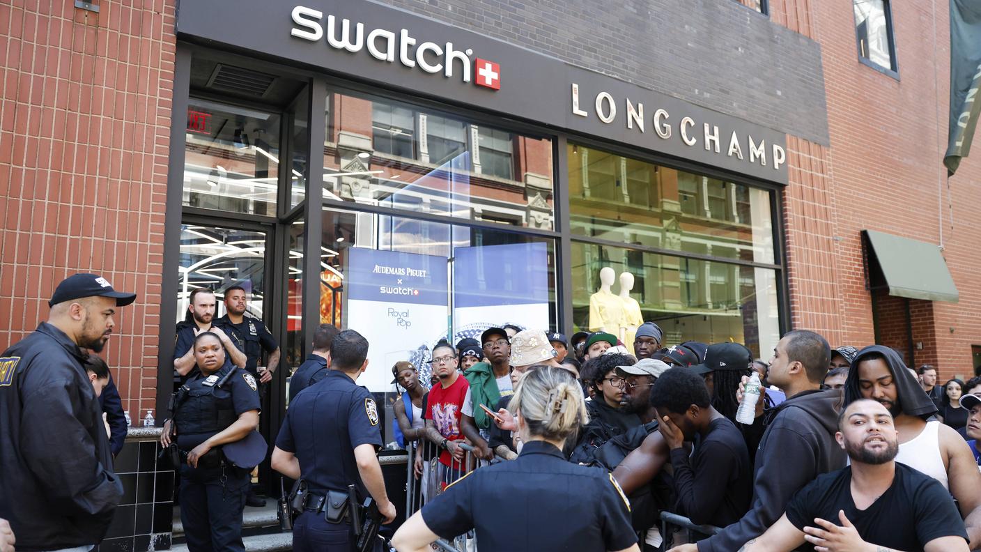 Code davanti alla Swatch di Manhattan