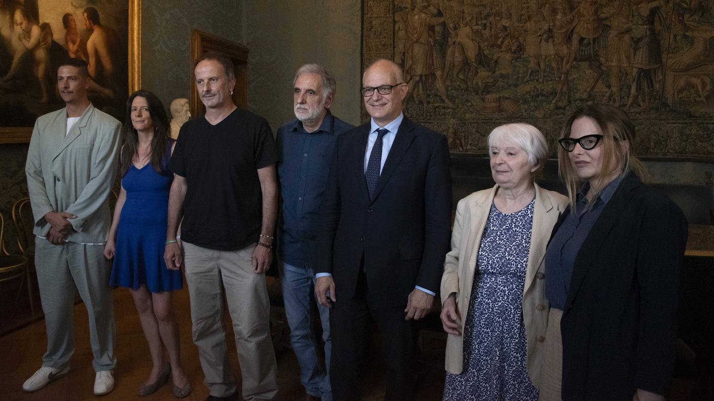 I finalisti dell'edizione 2026. Da sinistra: Pierantozzi, Rui, Nucci, Mari, il sindaco di Roma Gualtieri, Pitzorno, Ciabatti