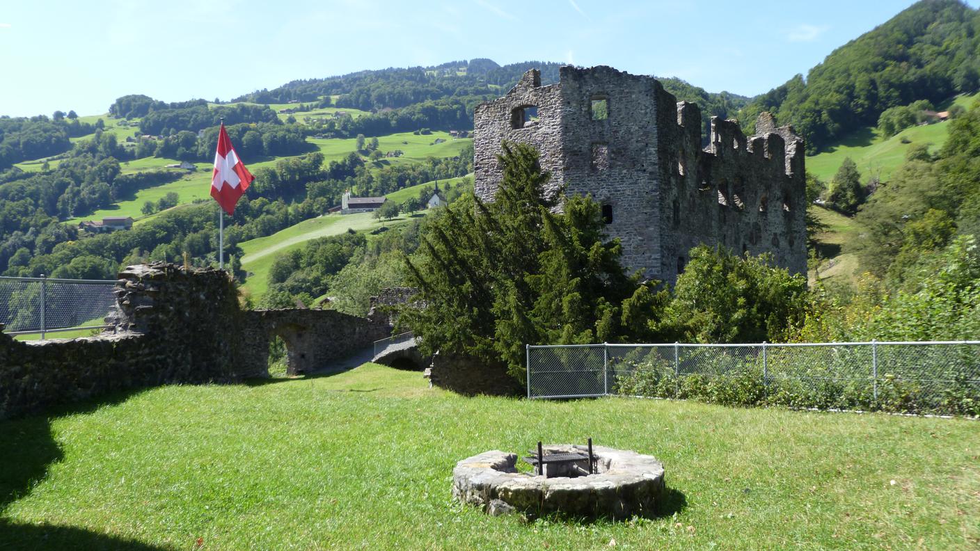 Rovine del Castello di Gräpplang.jpg