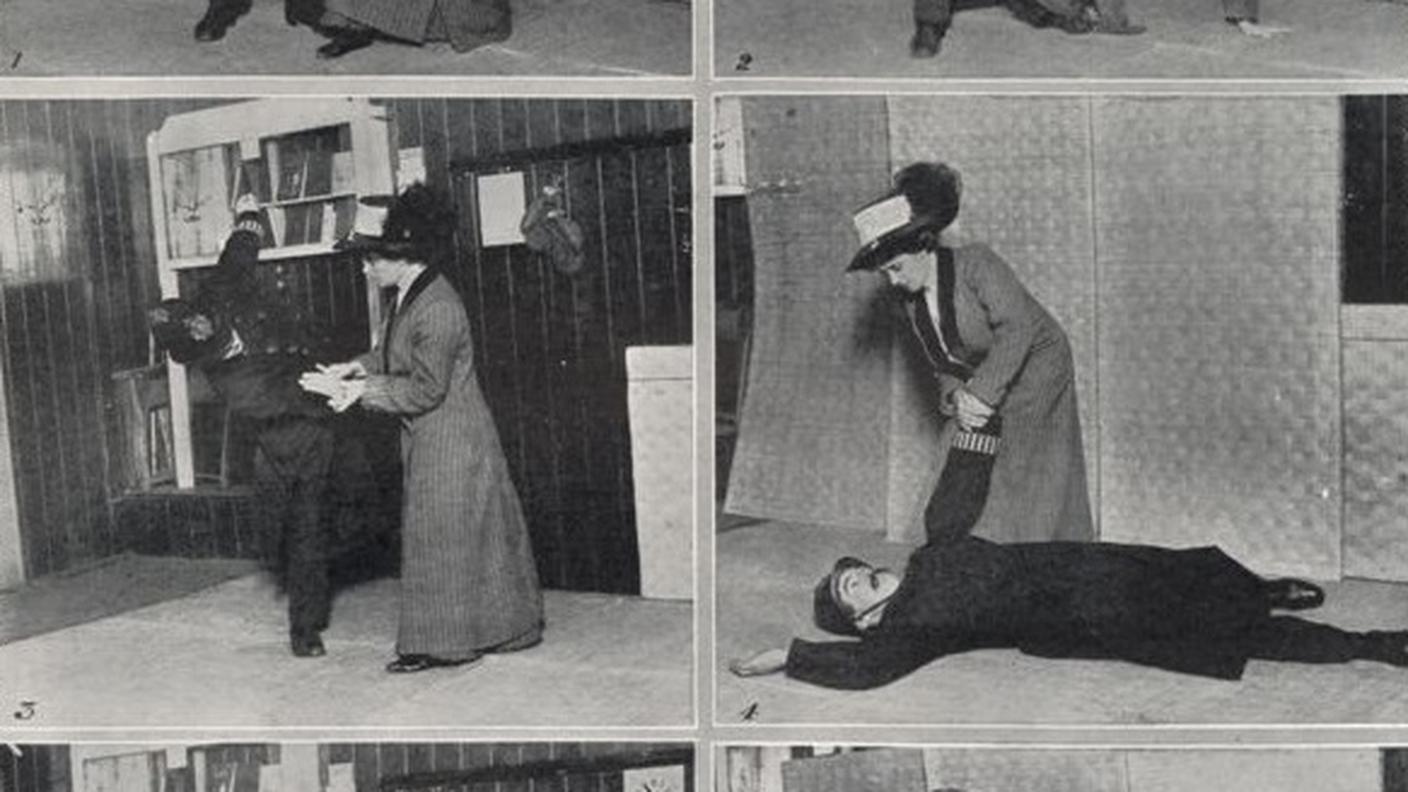 Edith_Garrud_and_a_Policeman.jpg