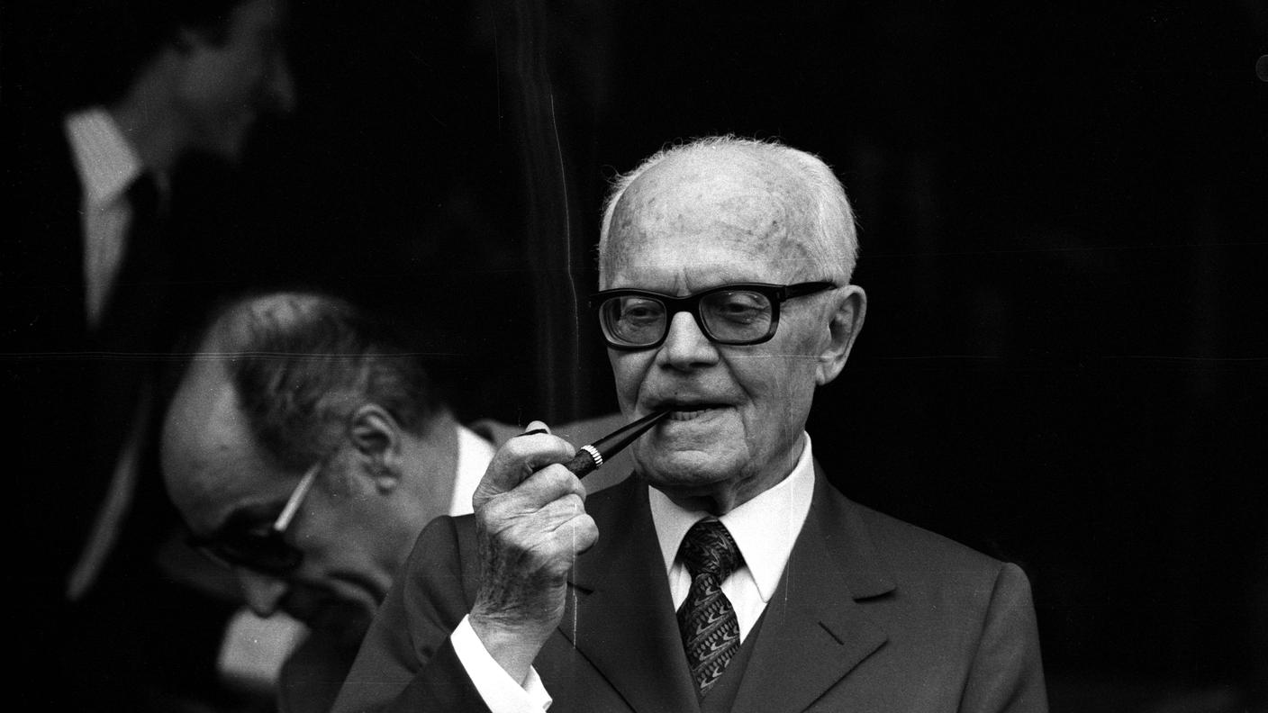 Sandro Pertini nel 1982.jpg