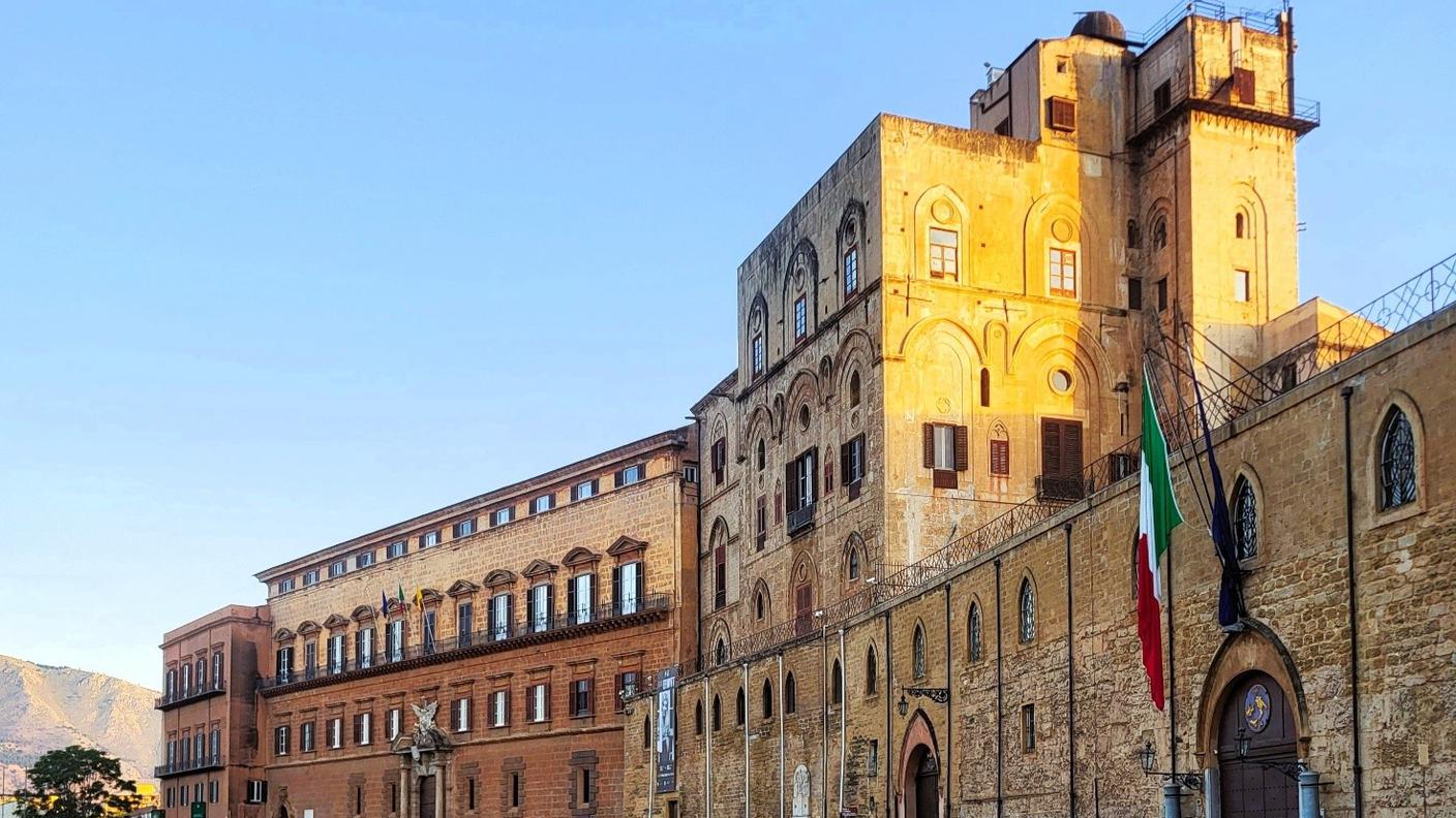 Palermo, Palazzo dei Normanni, esterno.jpg