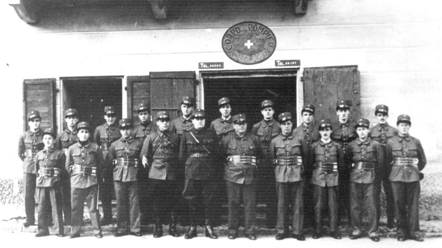 Corpo pompieri Caslano, ca. 1940. Immagine messa a disposizione dal CP Caslano.jpg