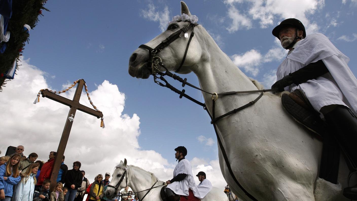 Benedizione della fattoria Siebelen durante la tradizionale Cavalcata dell’Ascensione di Beromünster (2008).