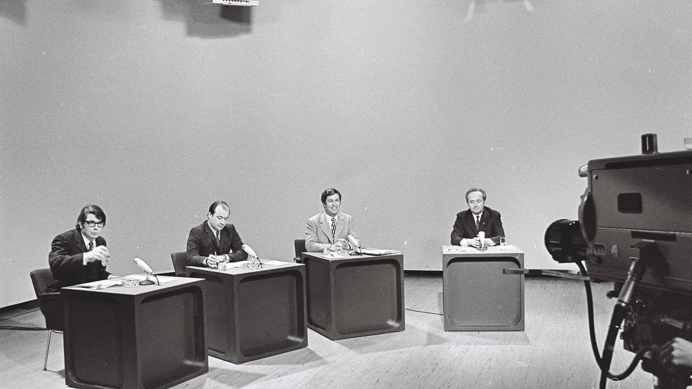 FotoDibattitoLocandina.jpg