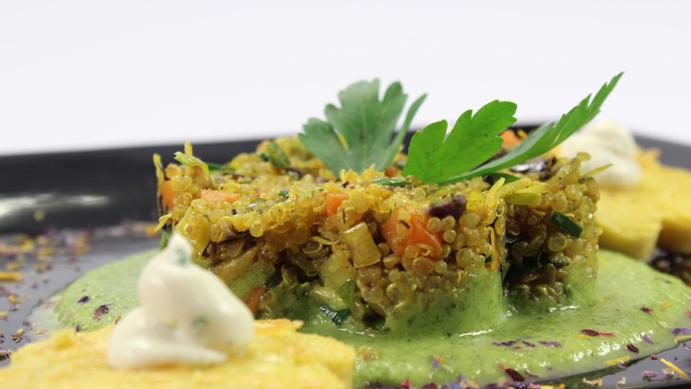 Fiori di lenticchie rosse e quinoa