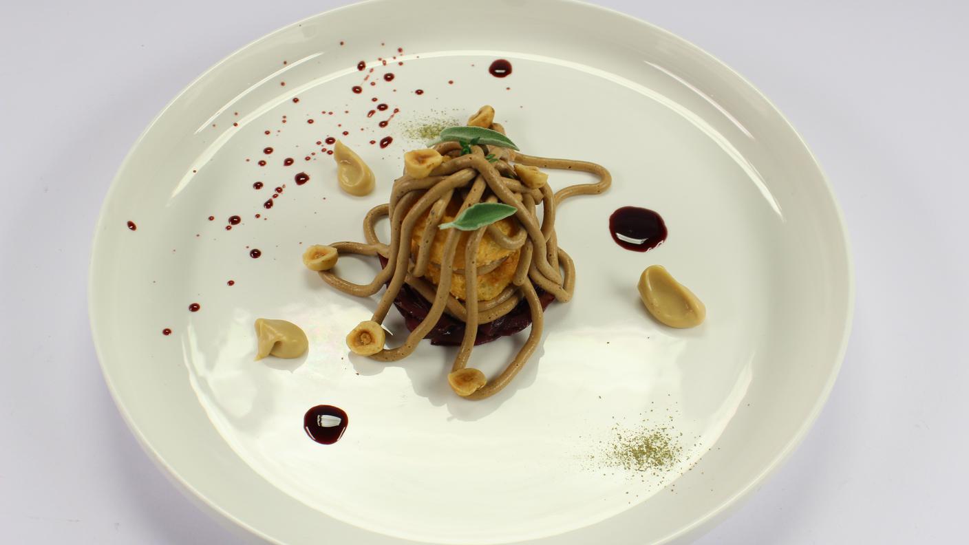 Nuvola di paté alla nocciola, parmigiano e radicchio tardivo