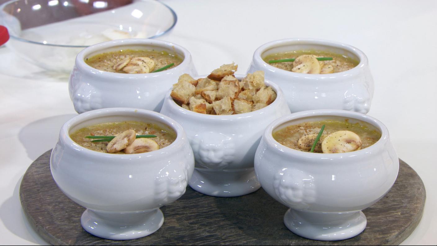 Zuppa di cipolle in gratin con champignon e sbrinz