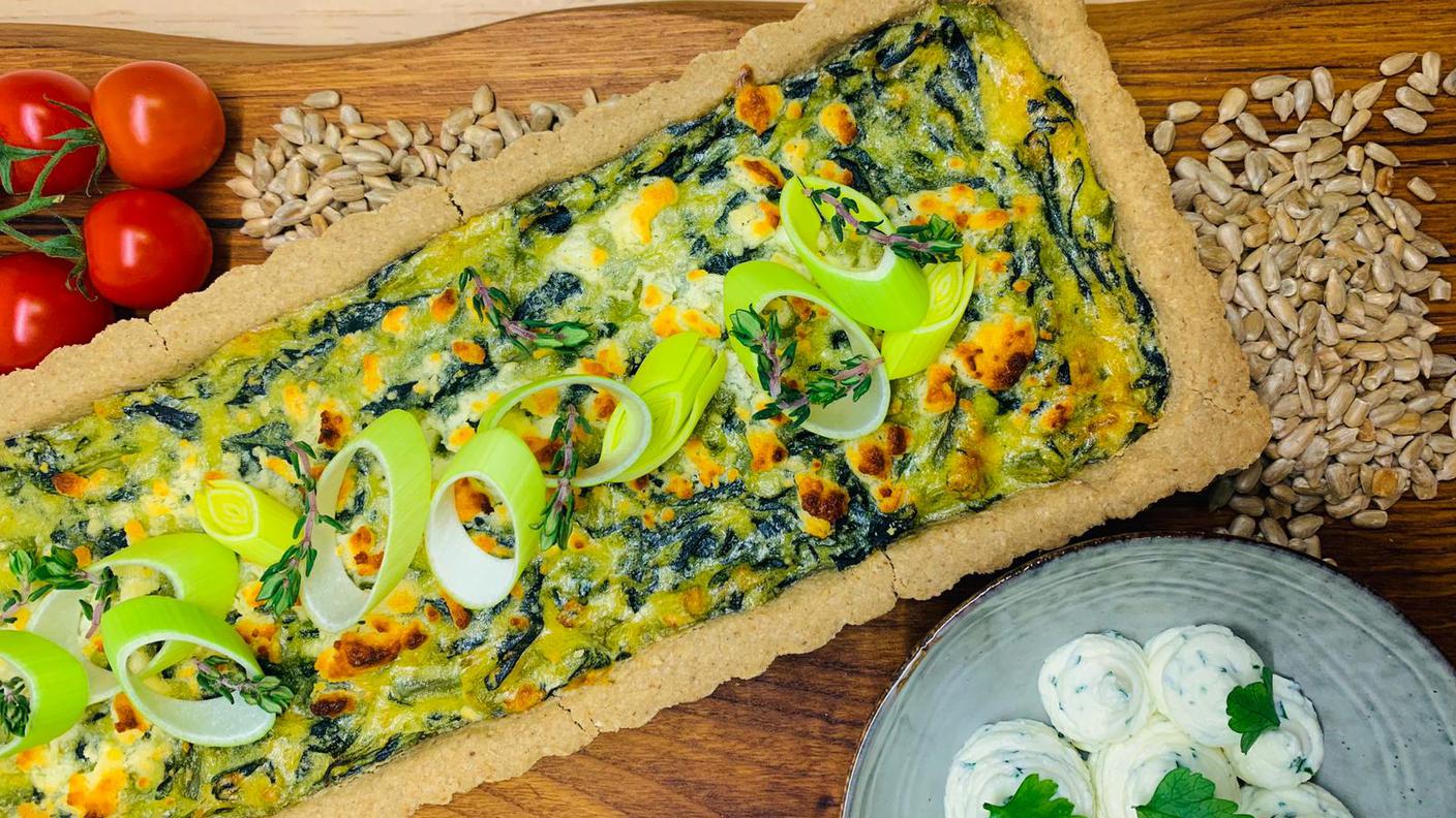 Crostata salata con porri, timo e formaggio di capra