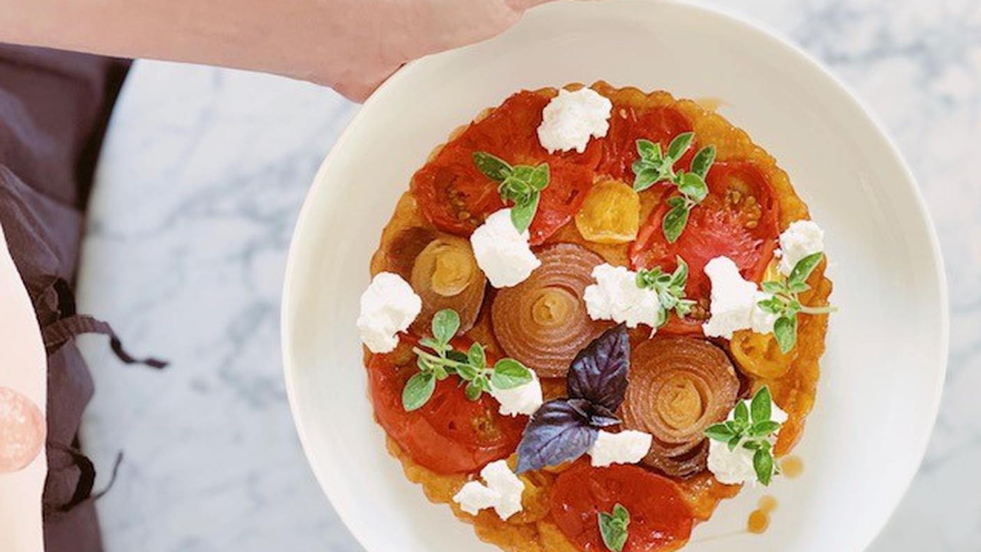 Tarte tatin con pomodori e cipolla di Tropea