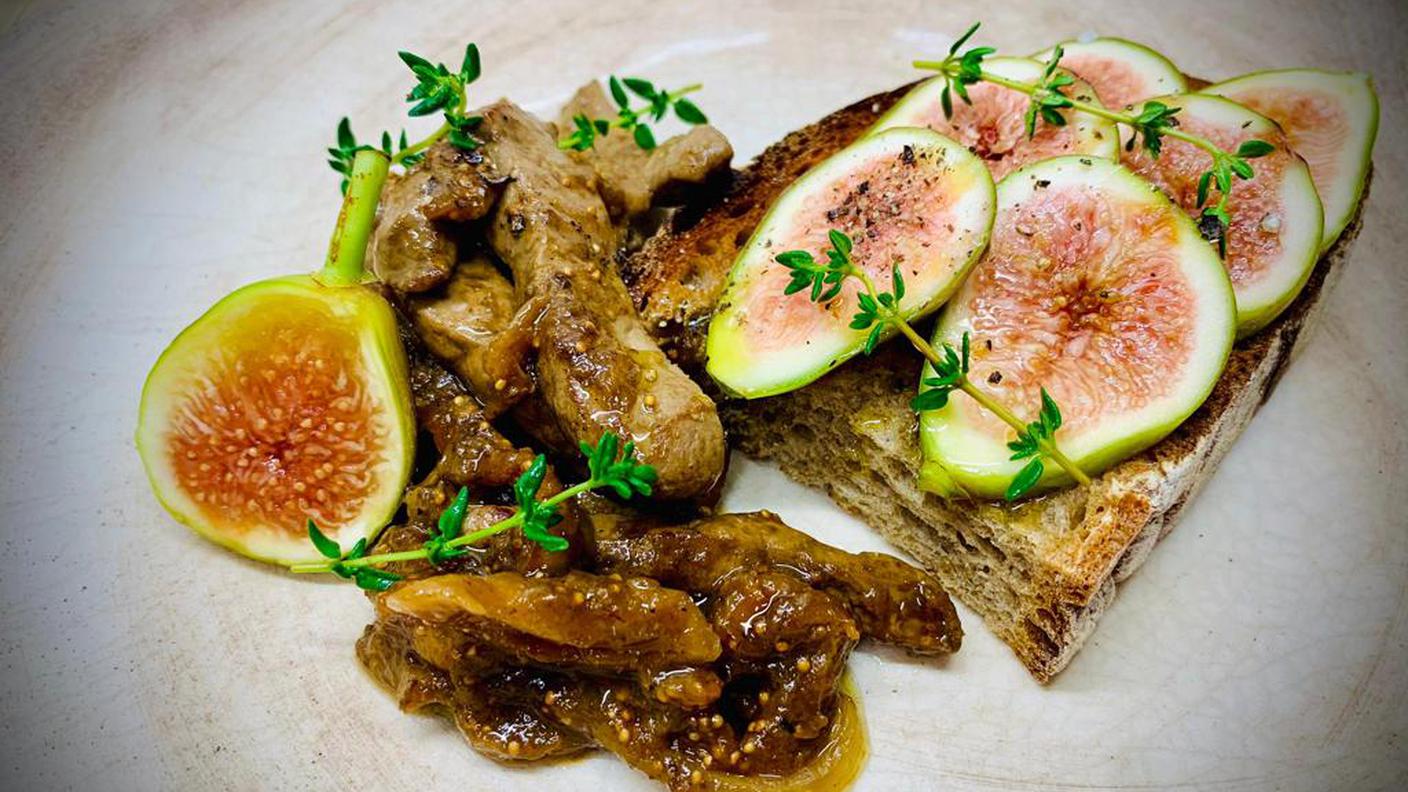 Fegato e fichi con bruschetta all’aglio