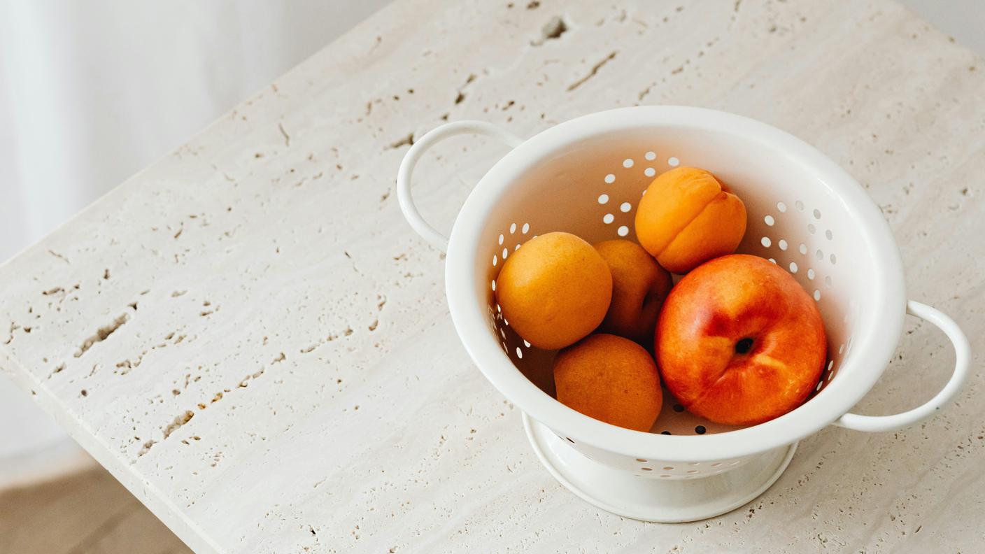 frutta pesche albicocche
