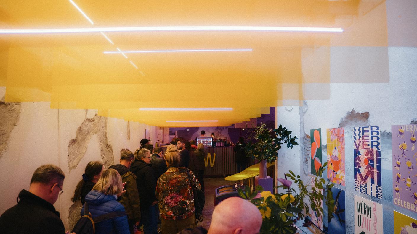 La fila per aspettare i vermicelles