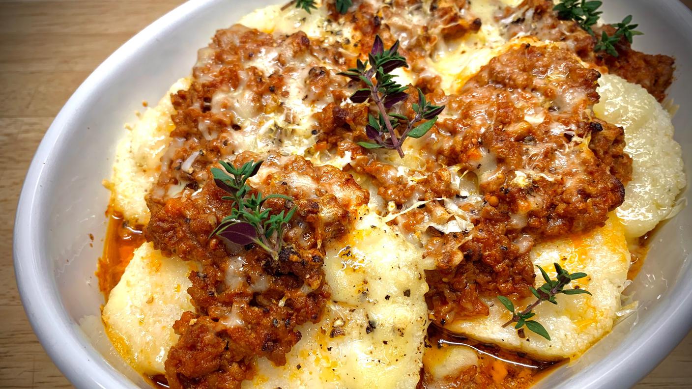 Polenta rossa al ragù gratinata