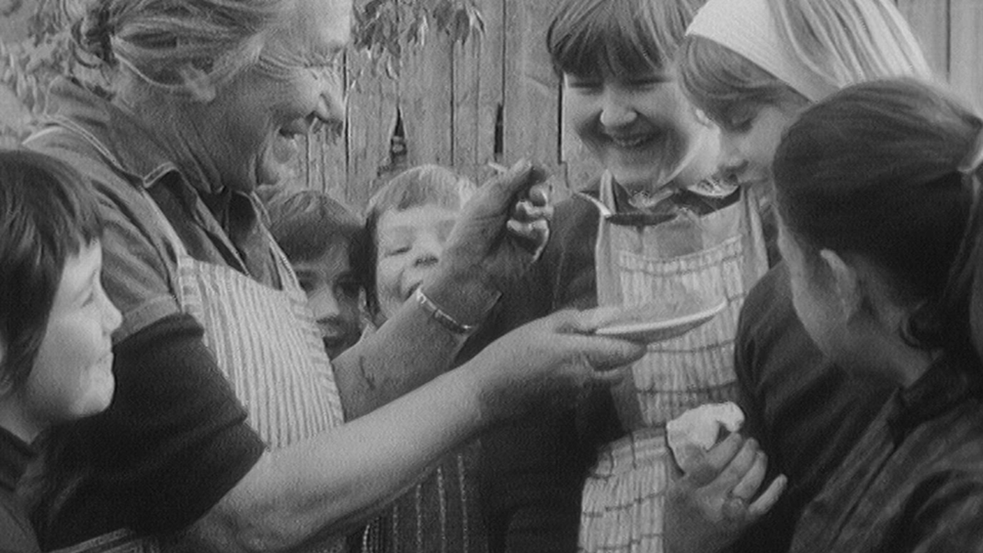 Ottobre 1967, è tempo di festa: la produzione del vin cuit a Mézières
