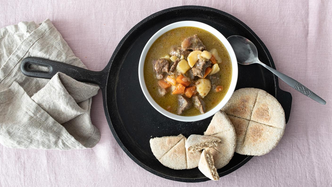 Beef stew bannock