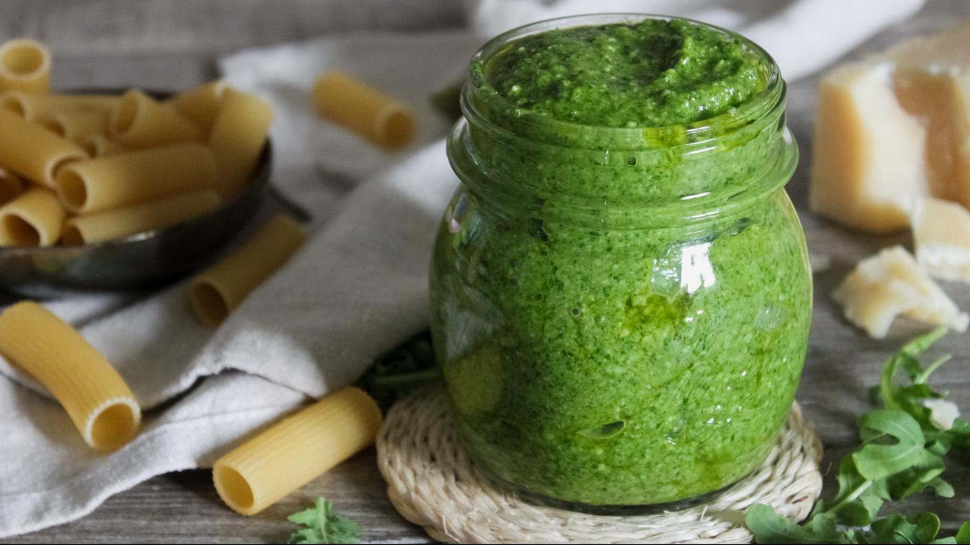 Pesto di rucola e parmigiano