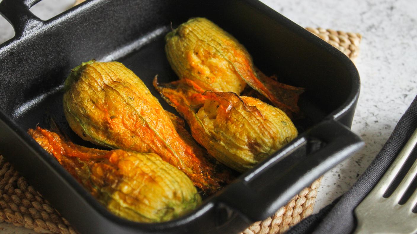 Fiori di zucca ripieni