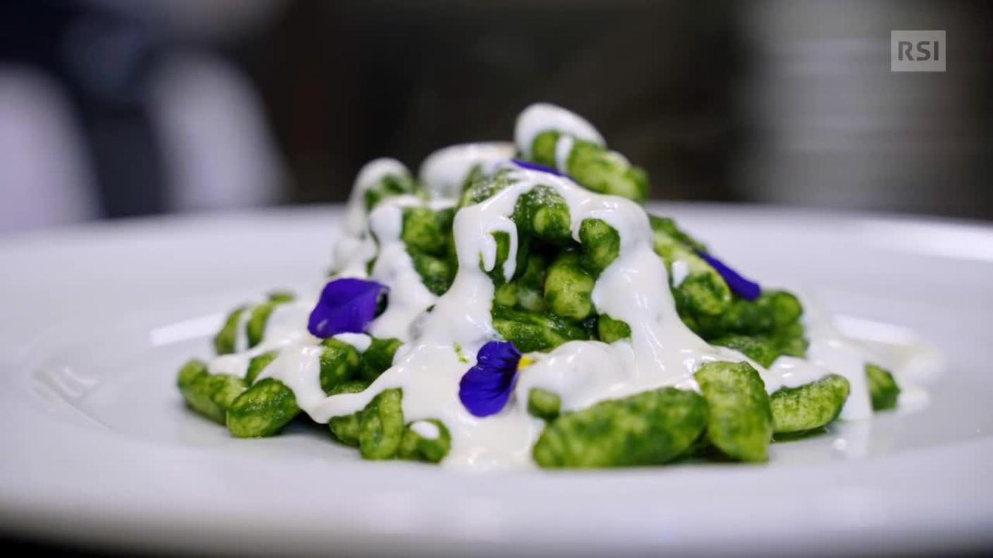 Cavatelli di semola con aglio orsino e caprino