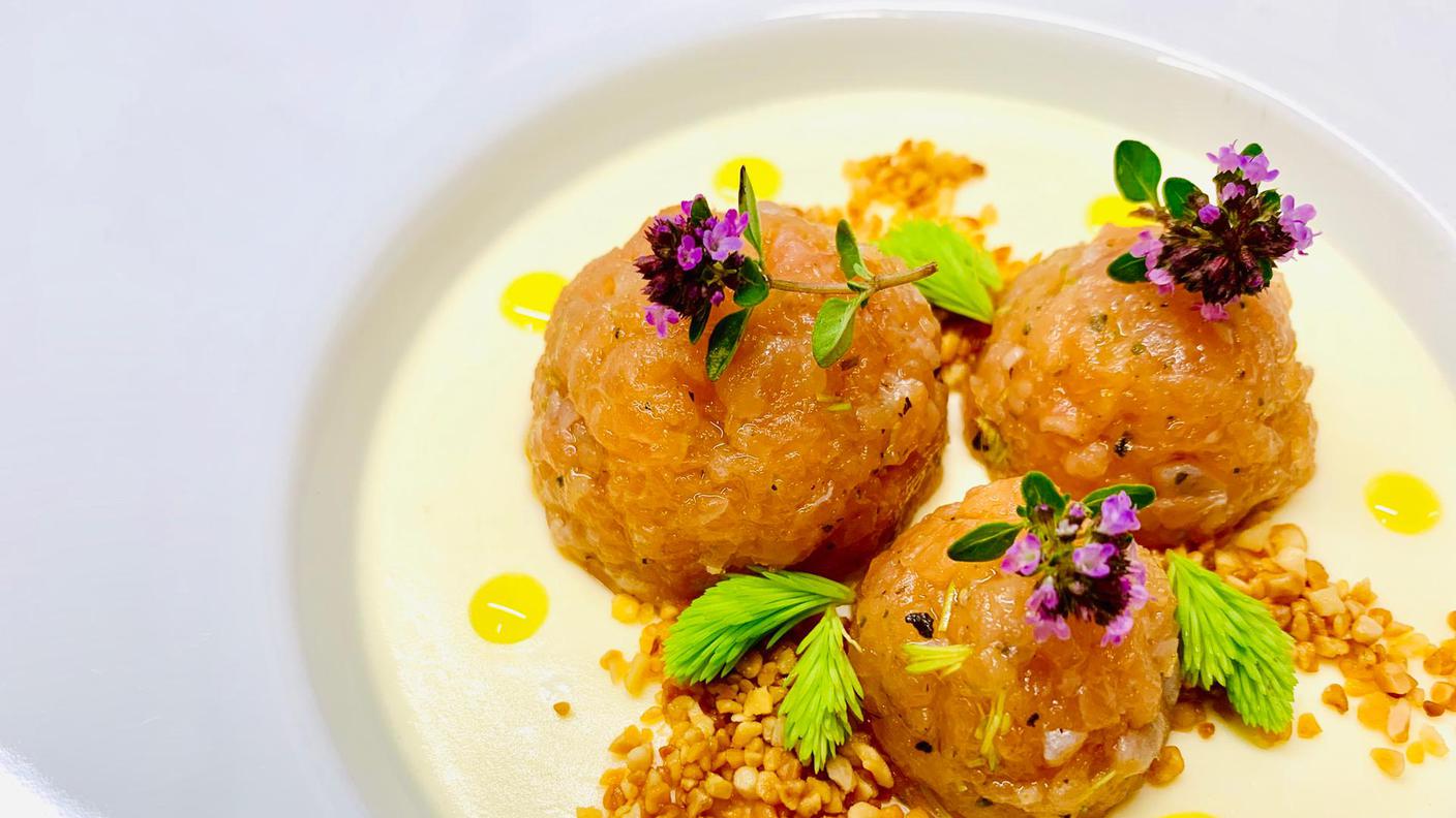 Panna cotta alpina con tartare di trota