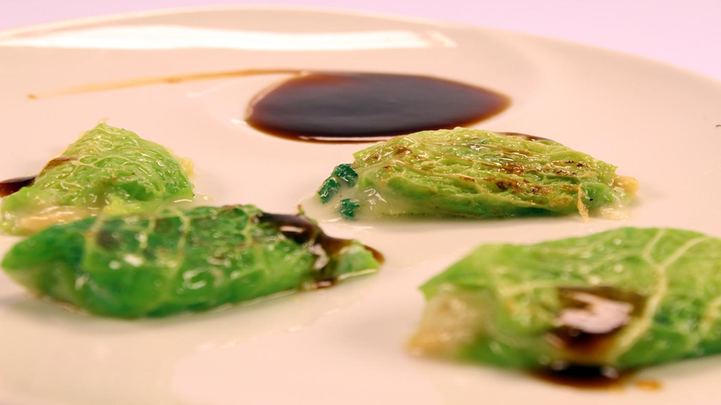 Polpette in camicia alla piastra (vegetariane) con “brodo” ai funghi